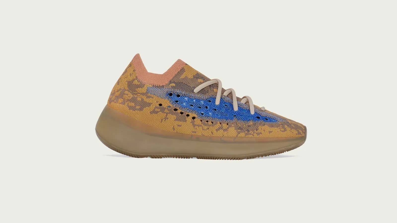 YEEZY BOOST 380 Blue Oat đầy mê hoặc sẽ “hạ cánh” tại Việt Nam vào ngày 25/07