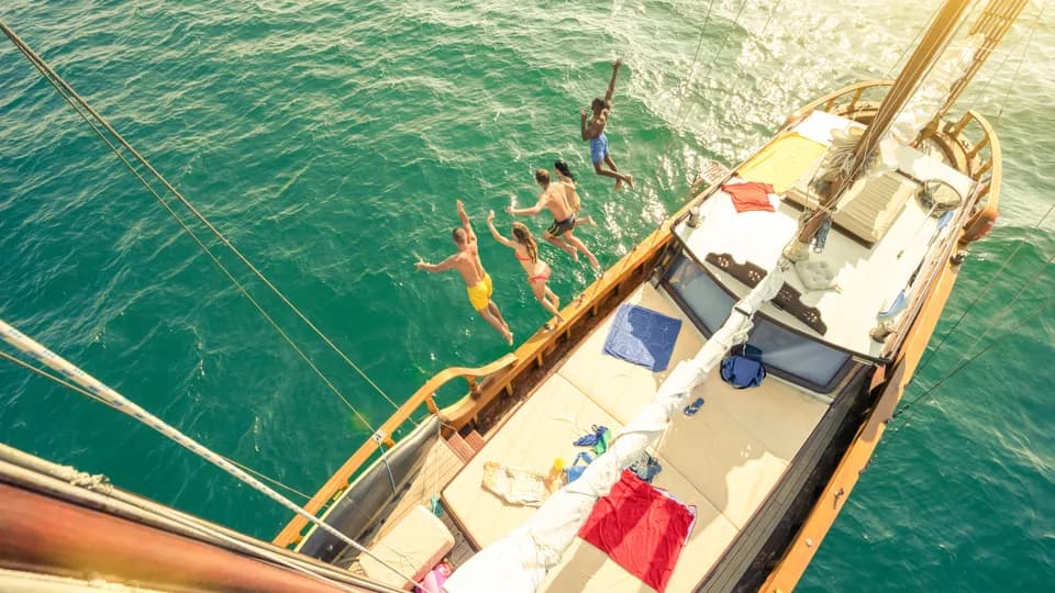 Khi thấy ưu phiền phải đến Ibiza