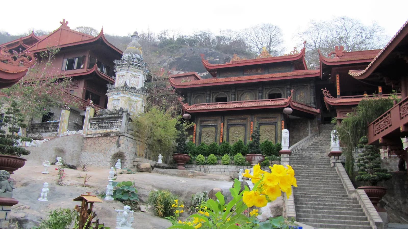 Chùa Hang - Thanh tịnh cõi tâm linh xứ An Giang