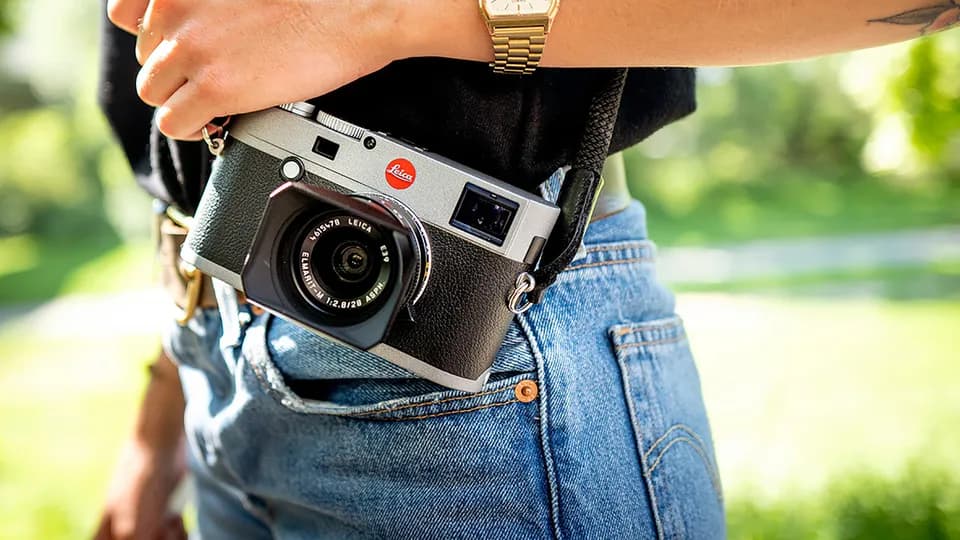 Leica Camera AG giới thiệu chiếc máy ảnh mới có tên M-E (Typ 240) Anthracite Grey Paint