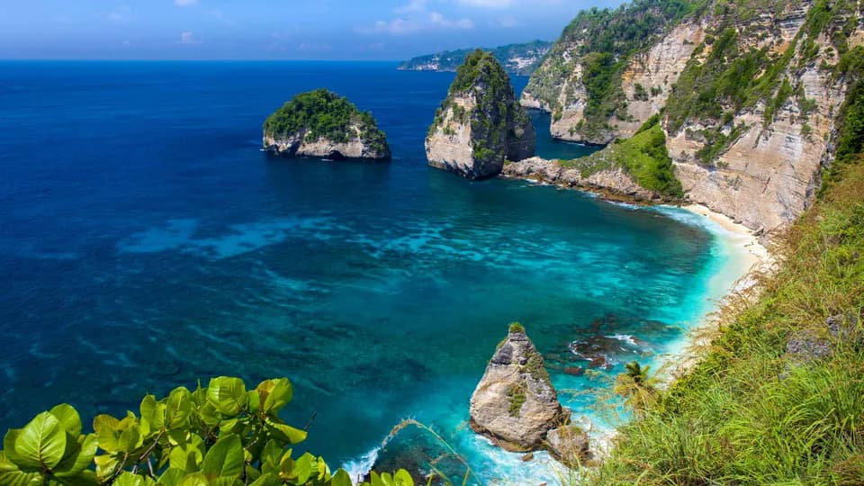 Bali trở thành nơi đầu tiên của Indonesia cấm sử dụng túi nhựa, nilon và Polystyrene
