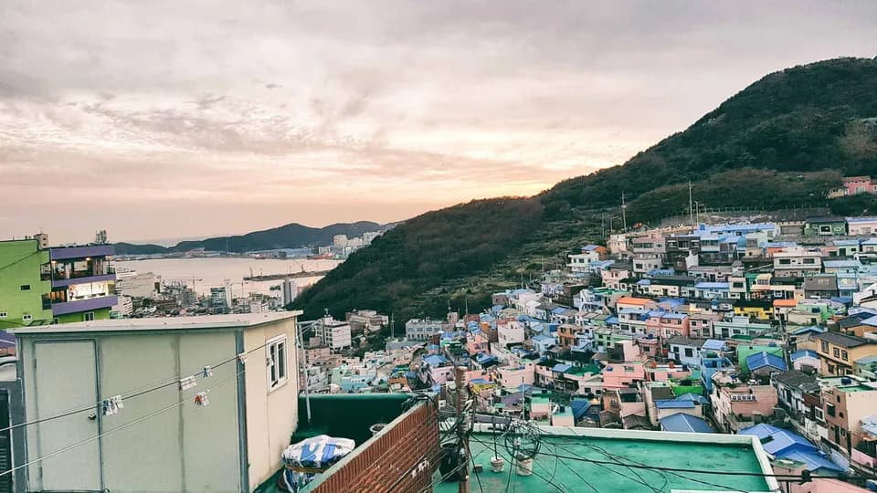 Làng Gamcheon - Khung cửa sổ trên núi, vì đón nắng thu nên chẳng bao giờ khép!