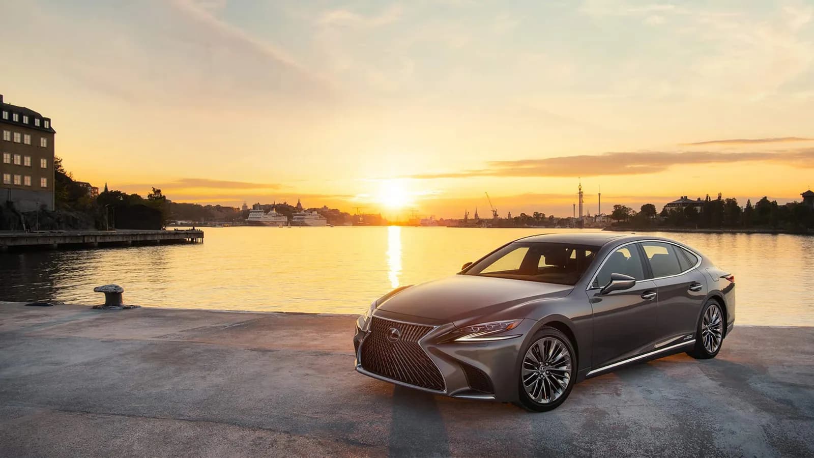 Đắm chìm vào không gian nghệ thuật truyền thống của Nhật Bản trên Lexus LS
