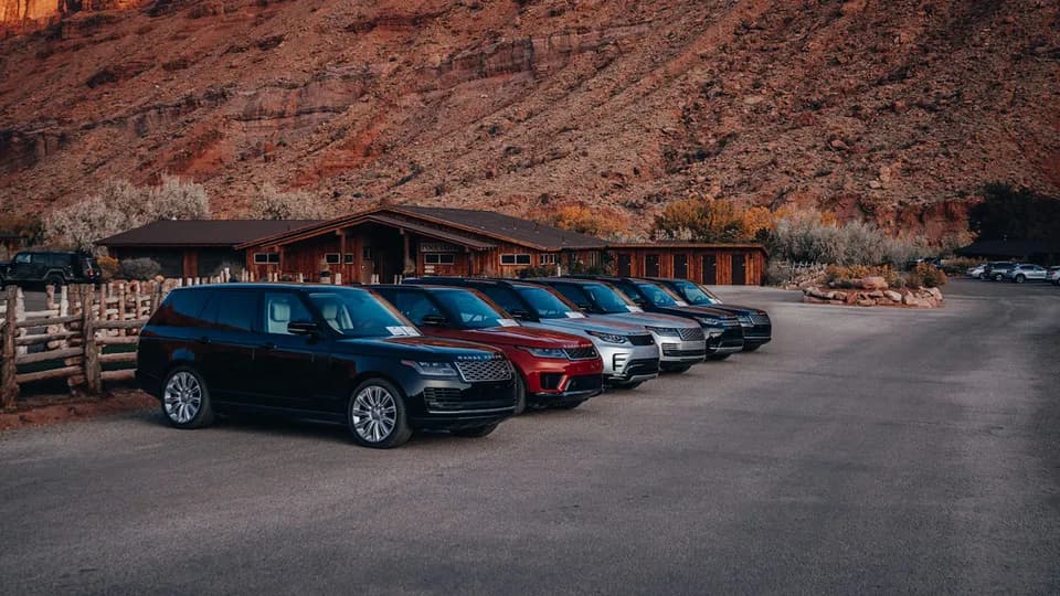 Range Rover - lựa chọn hoàn hảo cho hành trình chinh phục cung đường nguy hiểm nhất thế giới tại Moab Utah  