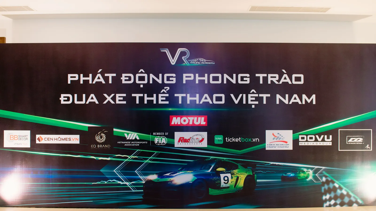 Vietnam Racing Academy – Họp báo phát động phong trào đua xe thể thao Việt Nam