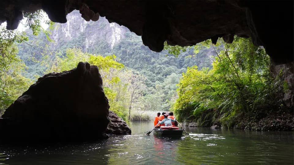 Cuối đông rồi, về thăm "cô gái Ninh Bình" thôi!