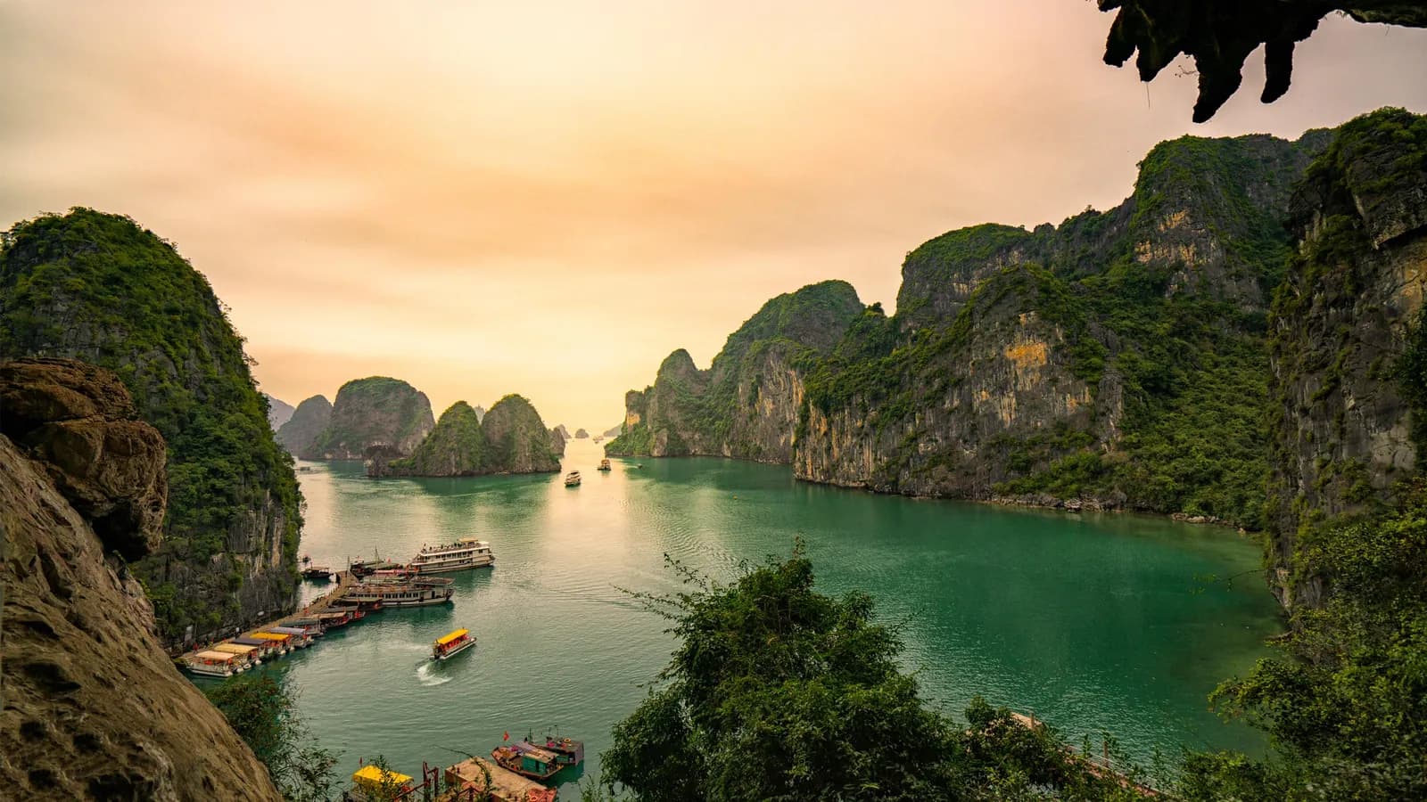 Kế hoạch hoàn hảo cho chuyến du xuân đầu năm đến vịnh Hạ Long 