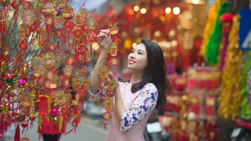 Tết Việt trong mắt nước bạn - Thú vị đến kỳ lạ