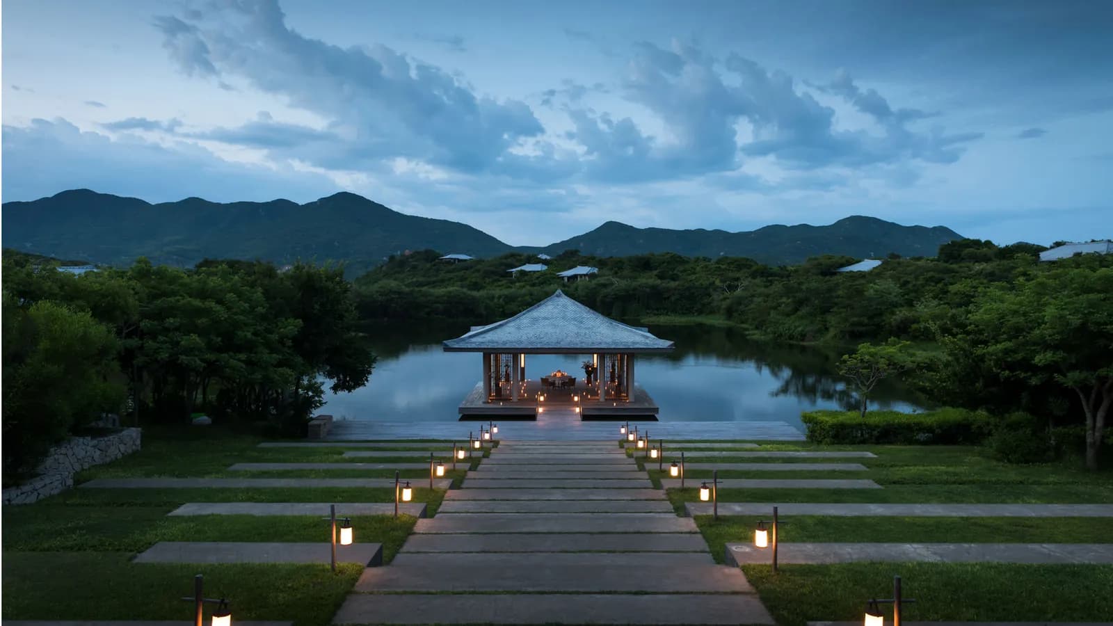 Đêm diệu kỳ tại Amanoi – Champagne Secret Show