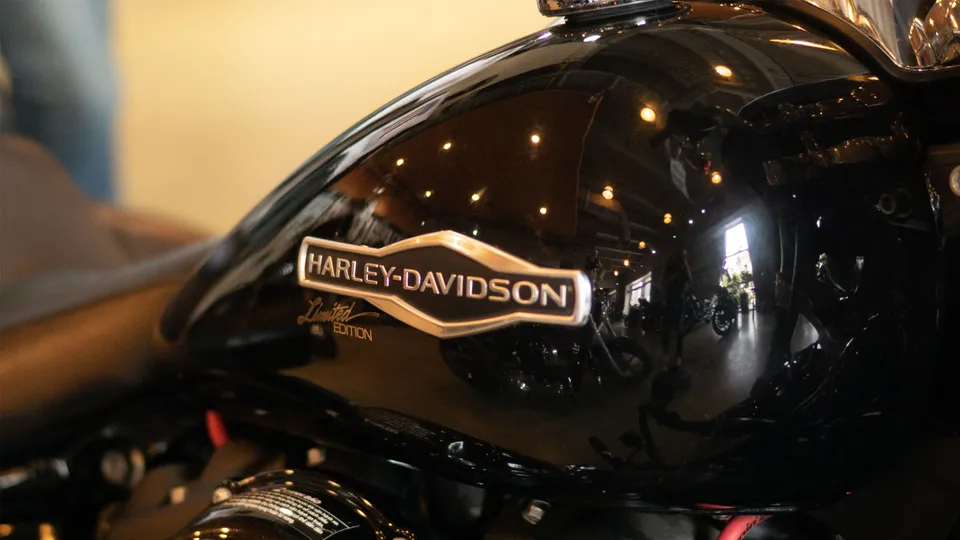 Một vòng trải nghiệm showroom Harley-Davidson