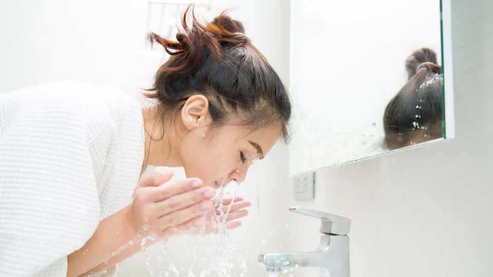Bí quyết dưỡng da khi phải đeo khẩu trang thường xuyên