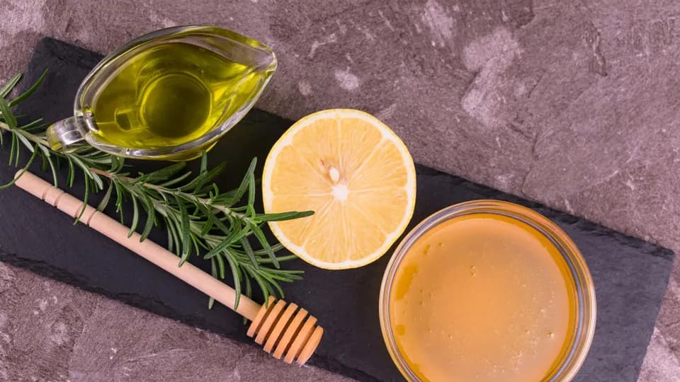 9 loại mặt nạ dưỡng da siêu tốt từ những nguyên liệu có sẵn trong bếp nhà bạn