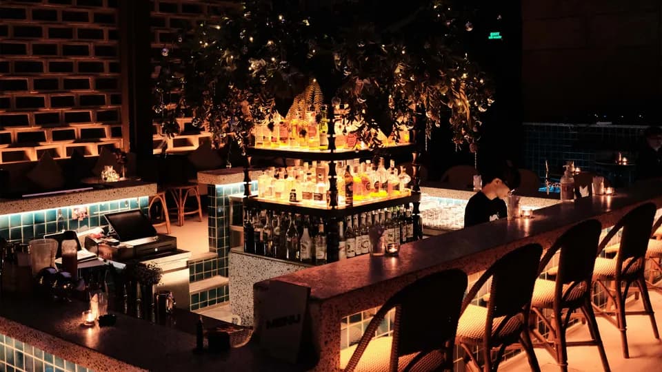 Lưu trọn khoảnh khắc đón giao thừa bên bạn bè với 5 quán bar tại Sài Gòn 