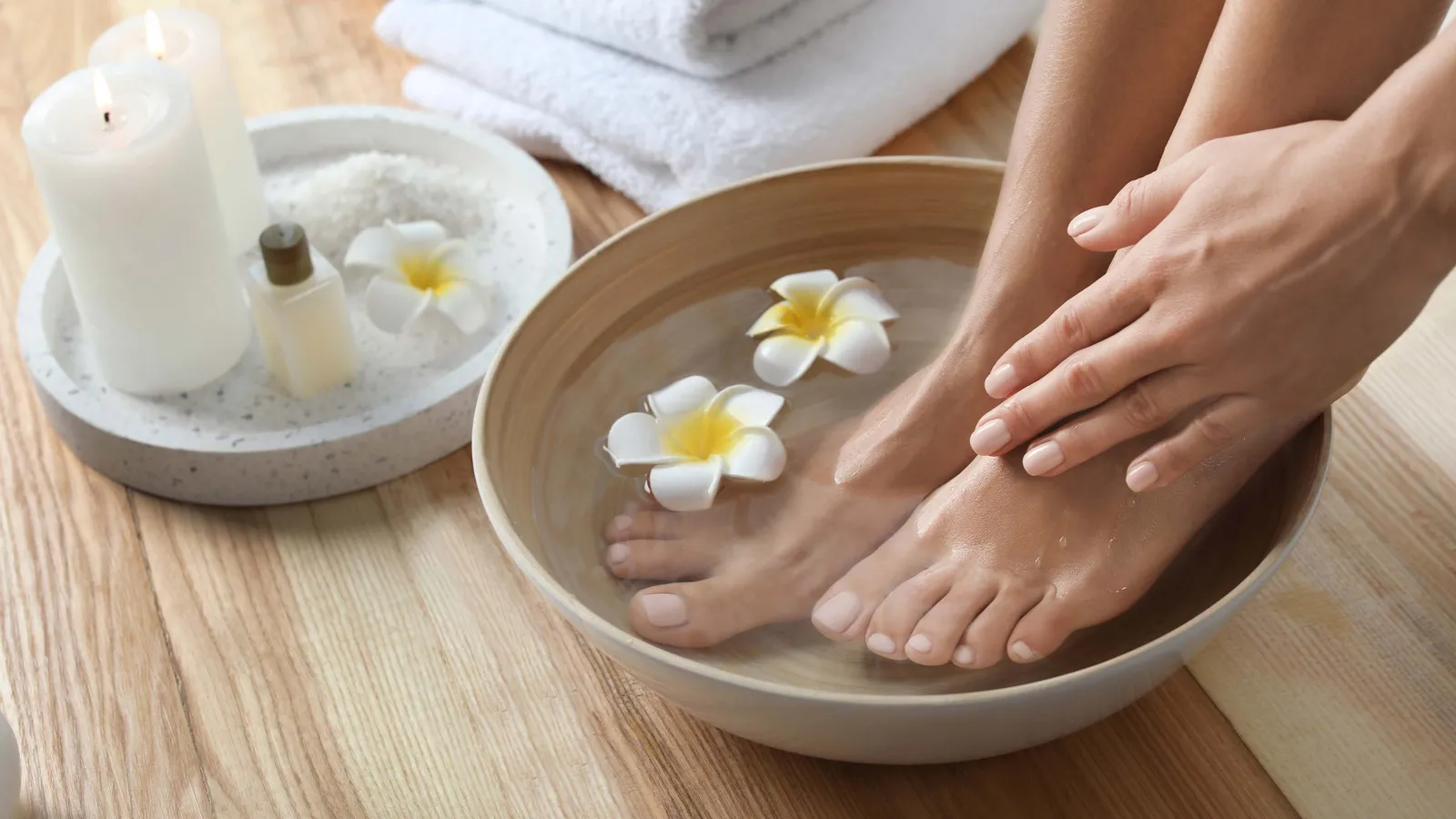 Đừng quên chăm sóc gót chân trong mùa giá lạnh 