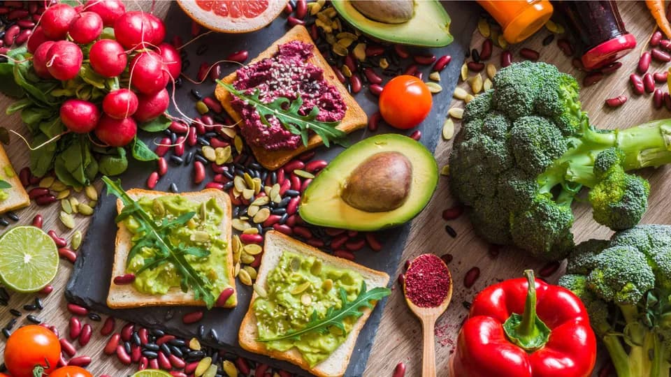Chế độ ăn plant-based và vegan có gì khác nhau?