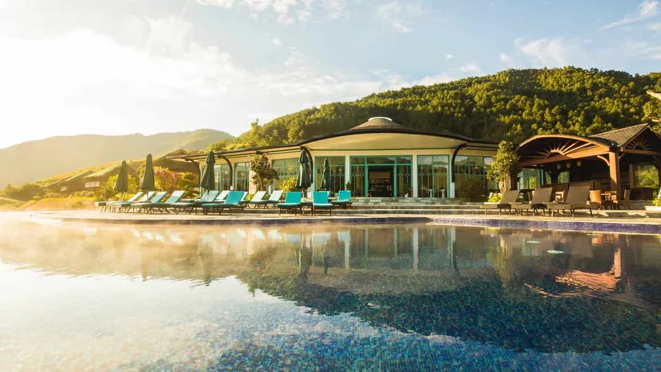 Resort Le Champ Tú Lệ: Khu nghỉ dưỡng 4 sao ấn tượng giữa núi rừng Tây Bắc