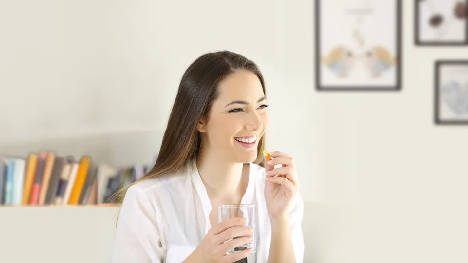 6 loại vitamin và chất bổ sung cần thiết để cải thiện da khô