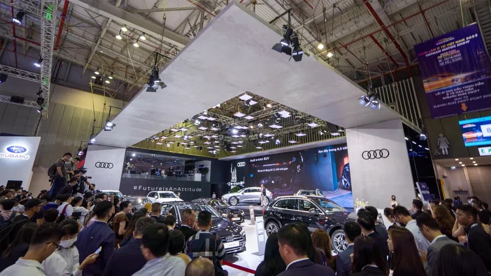 Audi Việt Nam ra mắt xe điện Audi e-tron SUV tại Triển lãm Ô tô Việt Nam 2022