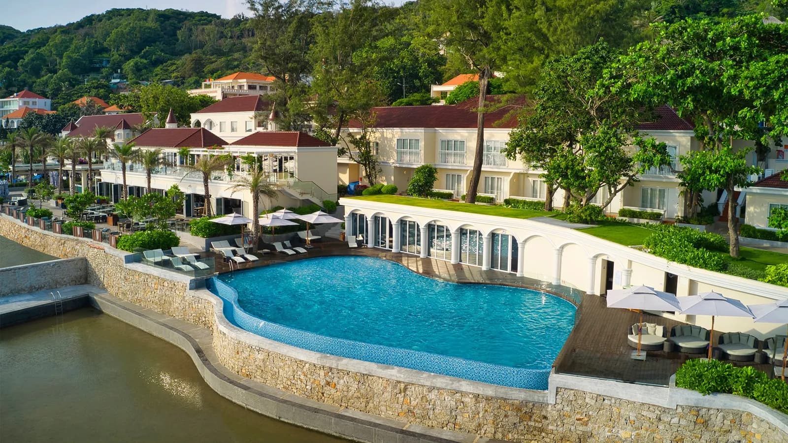 Mercure Vũng Tàu nhận cú đúp giải thưởng quốc tế