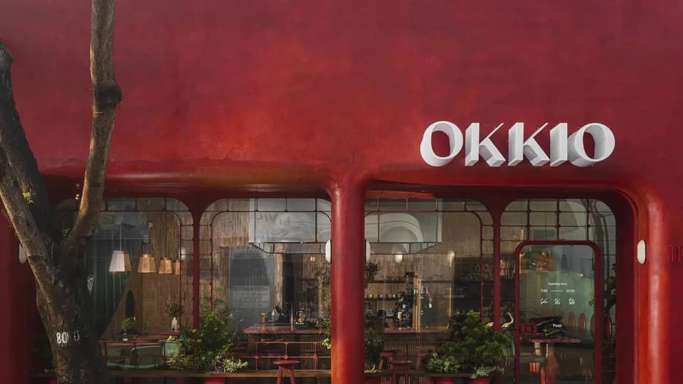 Okkio Caffe Xuân Thủy: Cảm hứng thiết kế từ "2046" của Vương Gia Vệ