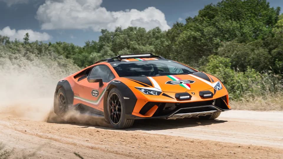 Lamborghini Huracan Sterrato Concept: Siêu phẩm off-road “nổi loạn” lộ diện