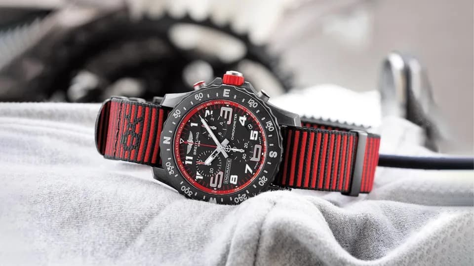Thỏa sức vận động cùng Breitling Endurance Pro