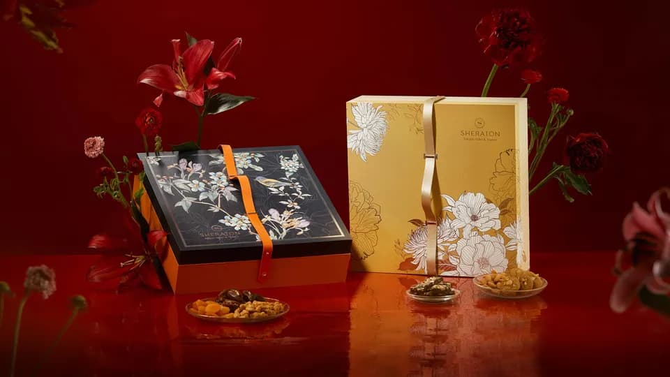 Sheraton Saigon ra mắt BST Quà Tết mang tên "Hoa Khai Phú Quý"