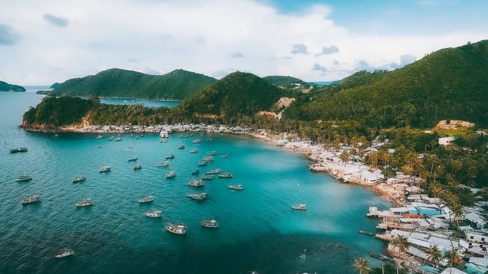 Đón kỳ nghỉ lễ tại những hòn đảo Việt Nam đẹp vô thực