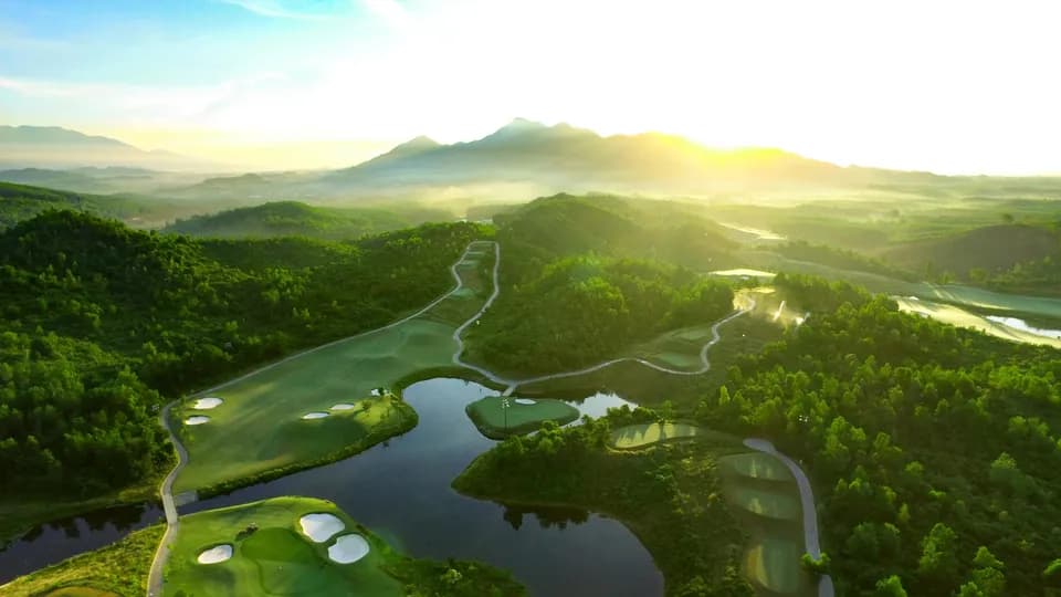 Tăng cường chuyến bay quốc tế – Chìa khóa thúc đẩy ngành du lịch Golf tại Việt Nam
