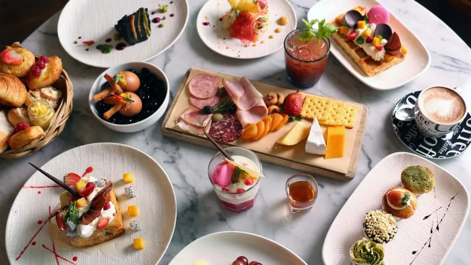 Đón lễ rộn ràng cùng Renaissance Riverside Saigon