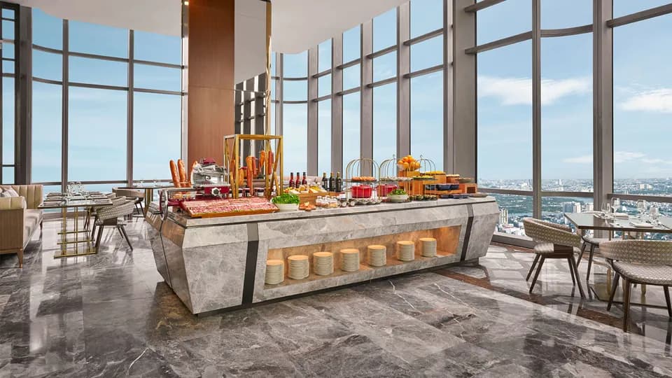 “Umami Japan”: tiệc tối buffet kiểu Nhật tại “nhà hàng trên mây”