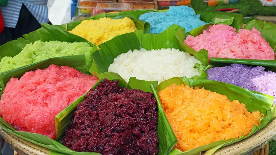 Trọn vị đất trời trong xôi ngũ sắc - đặc sản vùng Tây Bắc