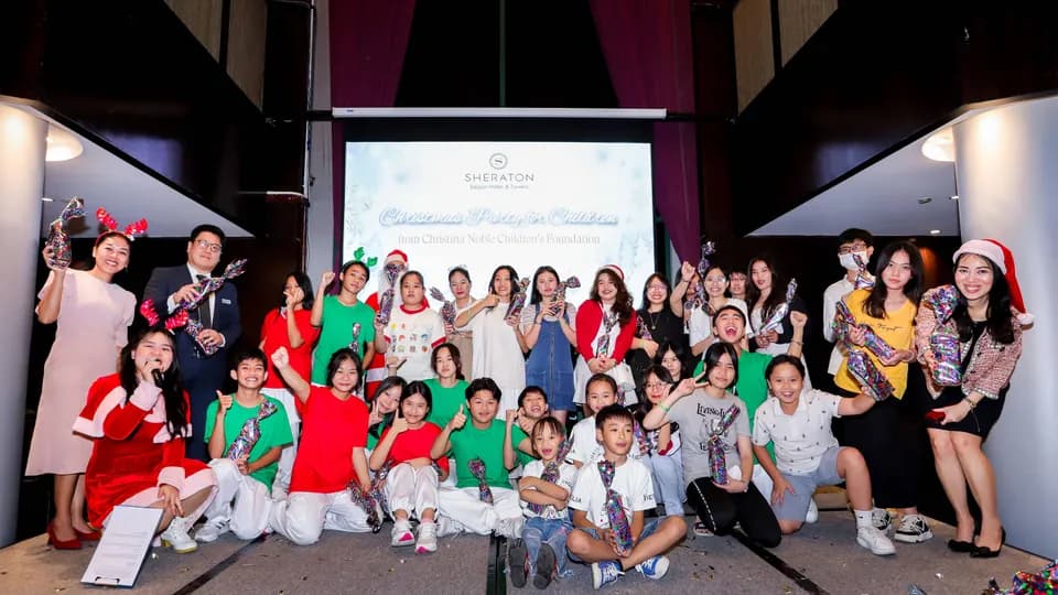 Sheraton Saigon Hotel & Towers mở màn mùa lễ hội với sự kiện thắp sáng cây thông 2023