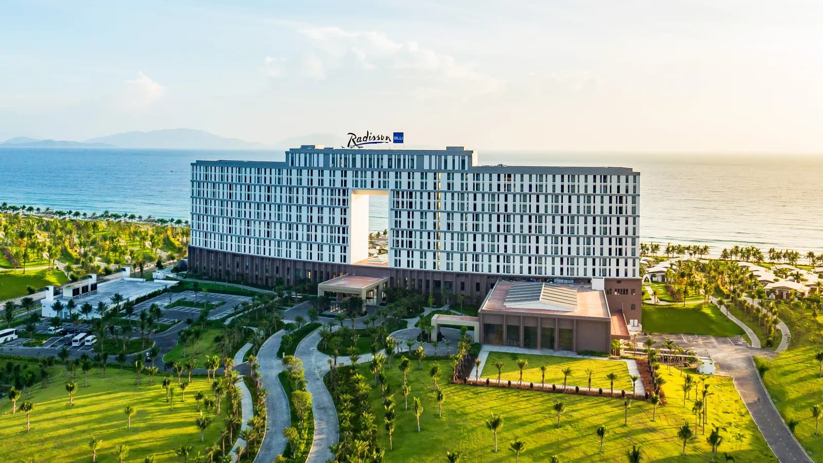 Radisson Blu Resort Cam Ranh – Điểm hẹn cuối năm đầy cảm xúc 
