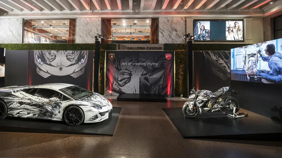 Lamborghini và Ducati độc bản tôn vinh nghệ thuật siêu thực của Paolo Troilo