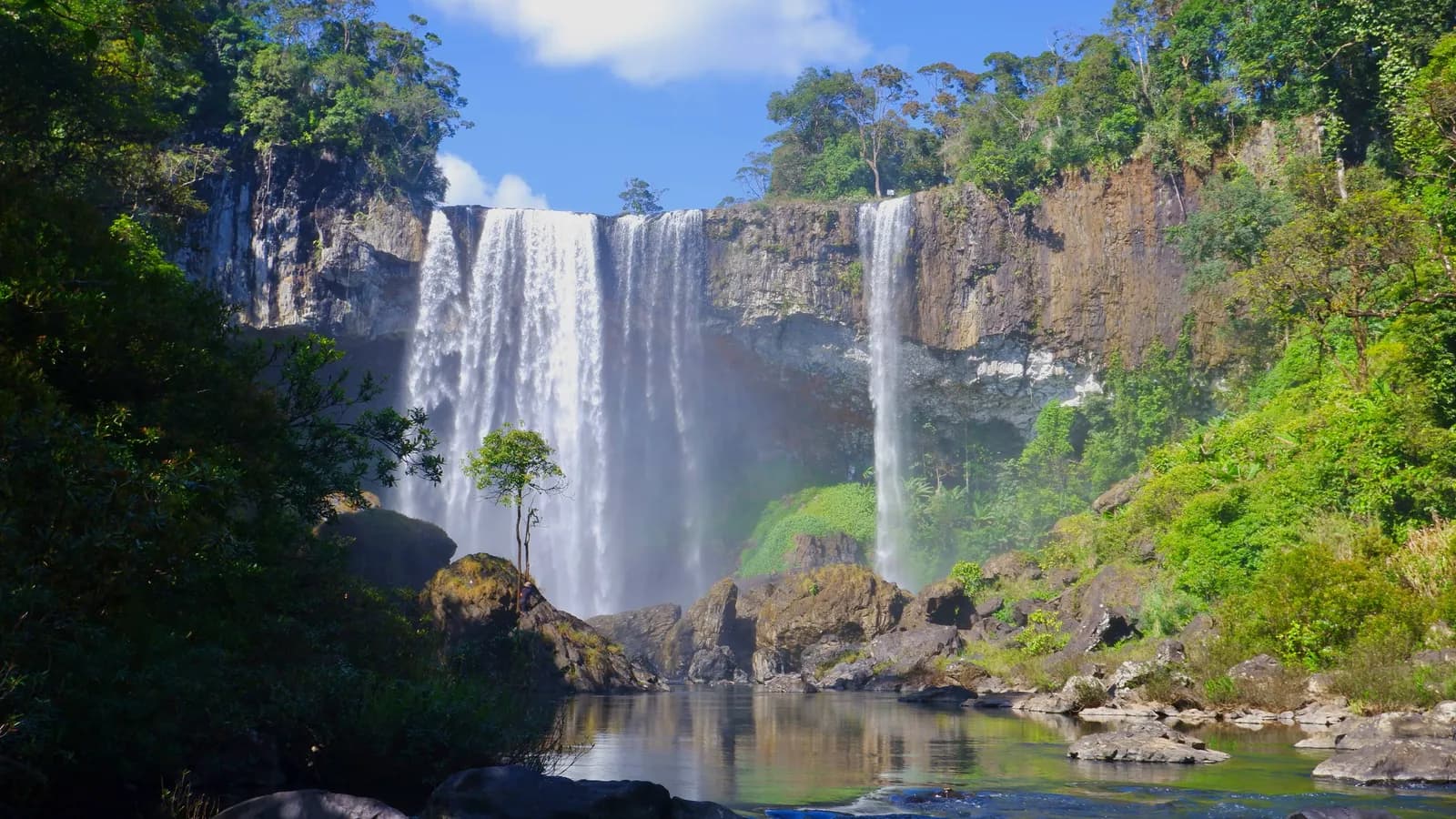 Trekking thác K50: Được gì sau những đôi chân mỏi?