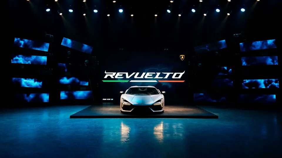 Lamborghini Revuelto chính thức ra mắt tại Việt Nam