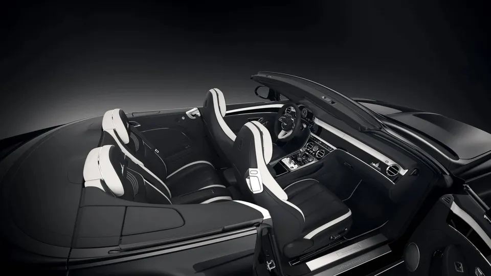 Vẻ đẹp chân trời Việt trên cỗ xe Bentley độc bản