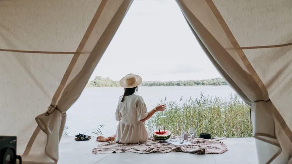 Xu hướng tìm về thiên nhiên trong sự xa xỉ với Glamping