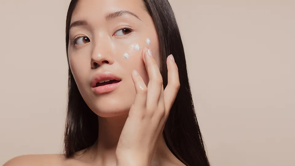 Bí quyết khôi phục làn da rạng rỡ sau chuyến du lịch