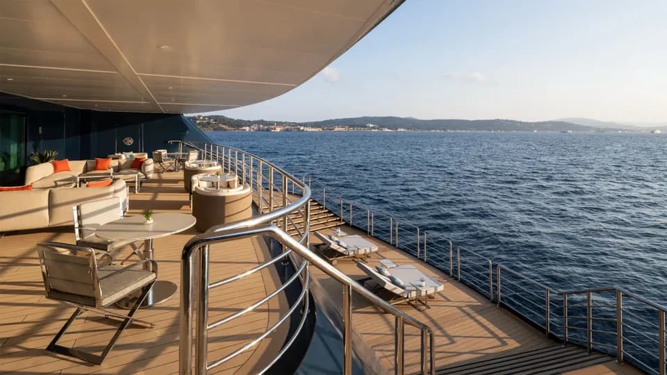 Siêu du thuyền ILMA của The Ritz-Carlton Yacht Collection đã ra khơi