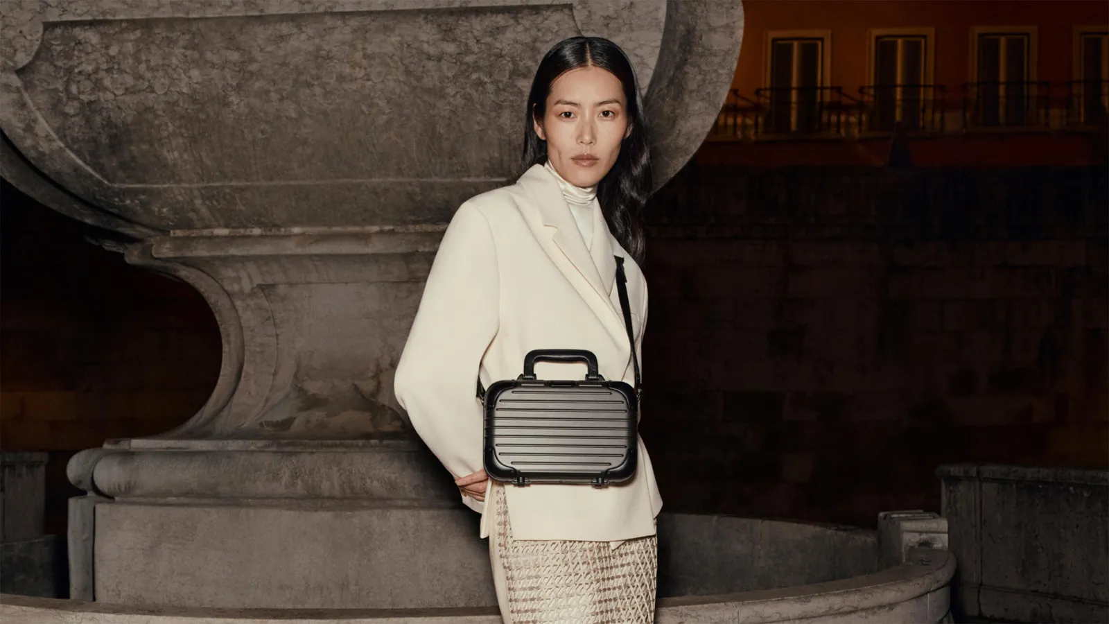 RIMOWA chinh phục thế giới thời trang với dòng túi hộp Original Bag