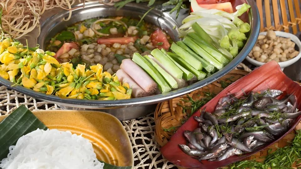 Những mảnh ghép ẩm thực tô điểm cho mùa thu Việt Nam