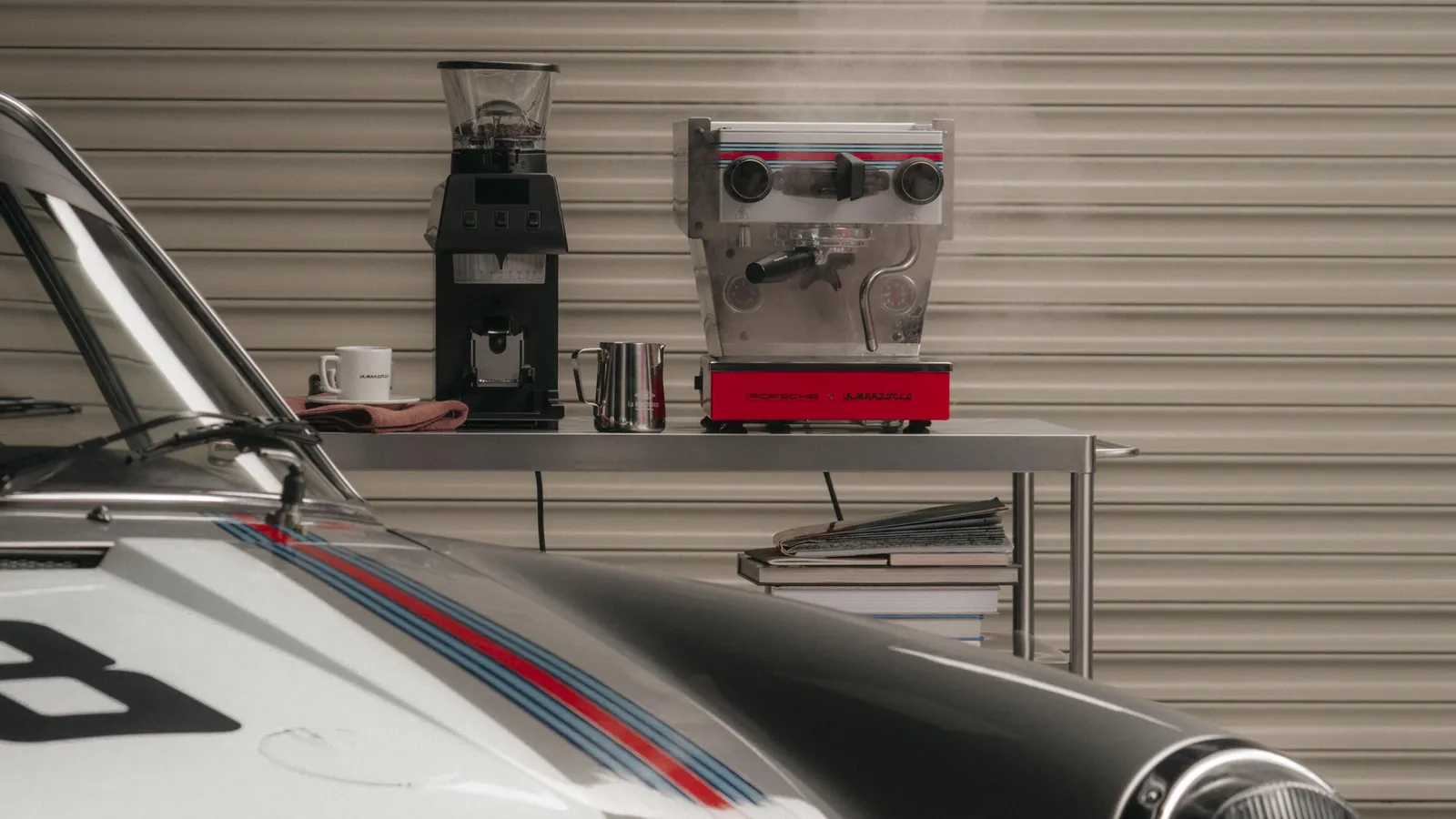 Porsche và La Marzocco hợp tác cho sáng tạo 911 phiên bản giới hạn máy pha cà phê 