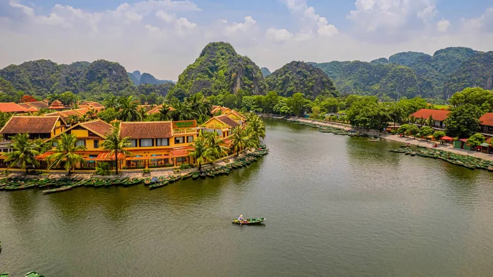 Đến Ninh Bình và Tam Cốc, trải nghiệm du lịch MICE tại Emeralda Resort
