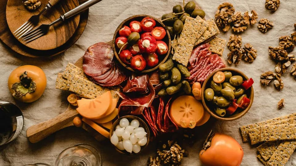 Tapas - Nhâm nhi “đồ nhắm” đến từ thương hiệu xứ bò tót
