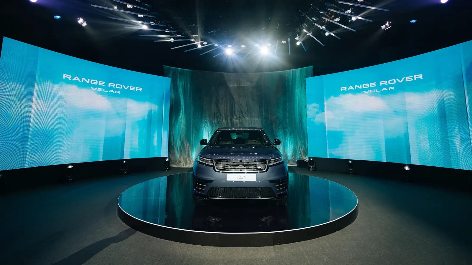 Range Rover Velar mới chính thức ra mắt tại Việt Nam