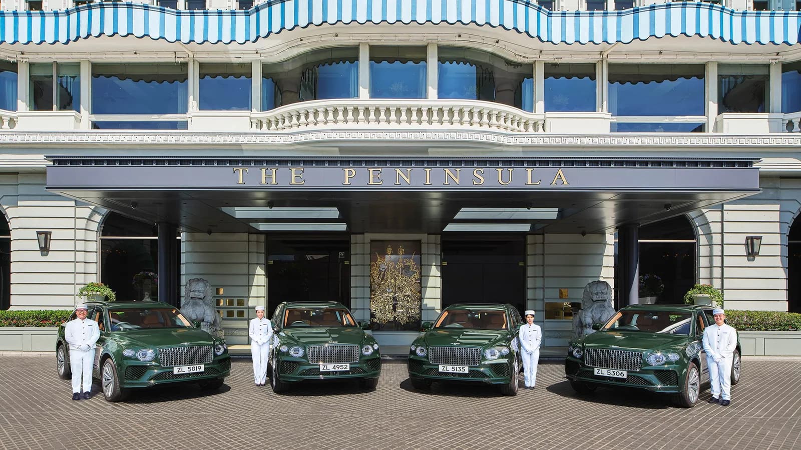 Bộ tứ Bentley Bentayga bespoke gia nhập khách sạn lâu đời nhất Hồng Kông