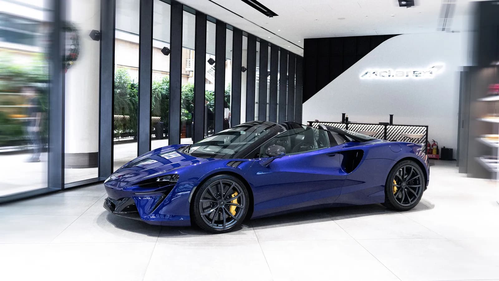 "Tận mục sở thị" McLaren Artura Spider lần đầu tiên cập bến Việt Nam
