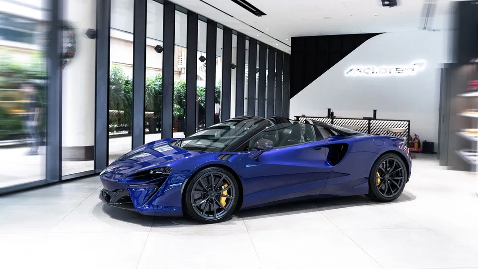 "Tận mục sở thị" McLaren Artura Spider lần đầu tiên cập bến Việt Nam